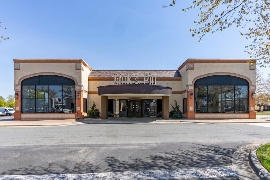 More Photos Of 9645-9759 Sam Furr Rd, Huntersville Unknown For Lease