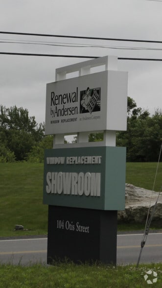 More Photos Of 104 Otis St, Northborough Light Manufacturing For Lease
