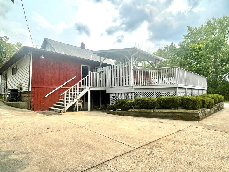 More Photos Of 7830 Olde 8 Rd, Macedonia Restaurant For Sale