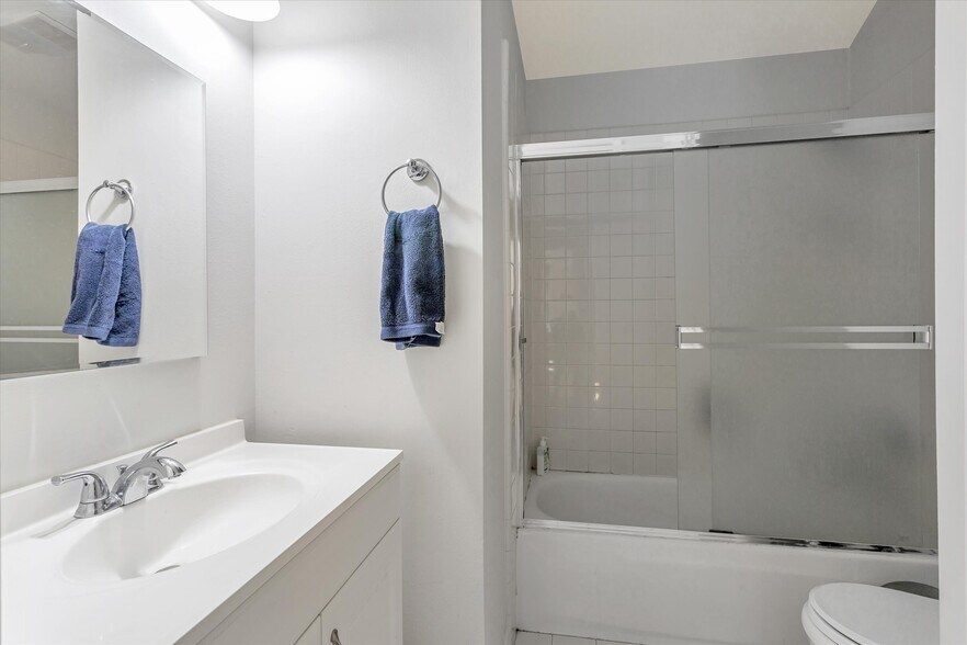 More Photos Of 331 Poe St, Palo Alto Apartments For Sale