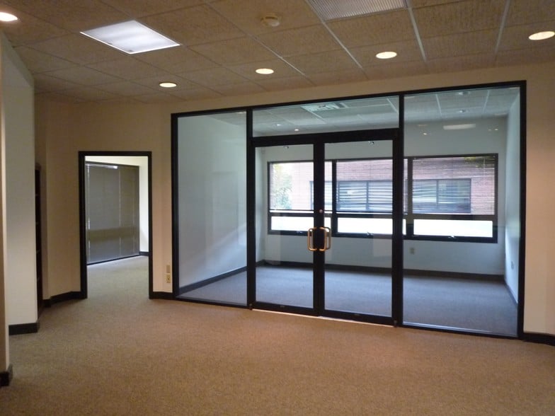 More Photos Of 5300 Westview Dr, Frederick Office For Lease