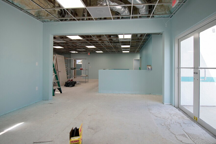 More Photos Of 4535 Tamiami Trl, Port Charlotte Office For Lease