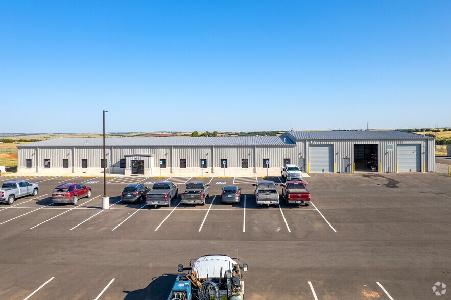 More Photos Of 26170 Highway 281 Spur, Geary Office For Lease