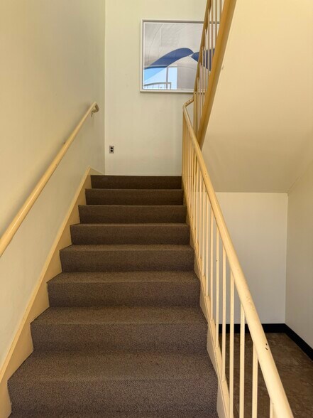 More Photos Of 7905 Airpark Rd, Gaithersburg Flex For Lease