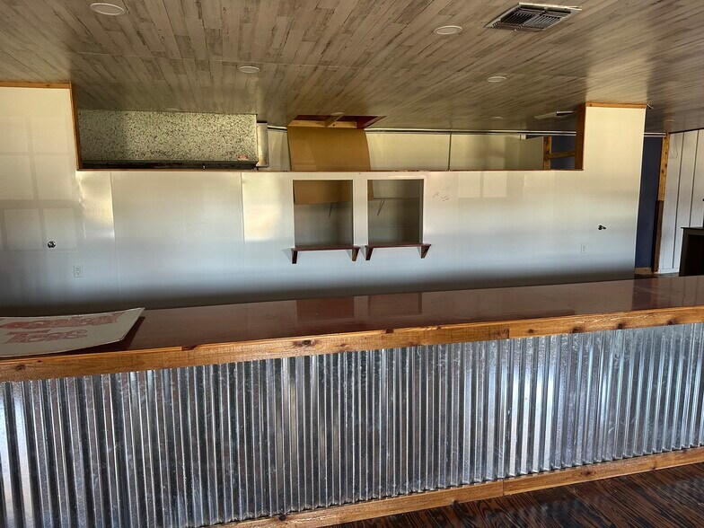 More Photos Of 2718 Gilmer Rd, Longview Restaurant For Sale