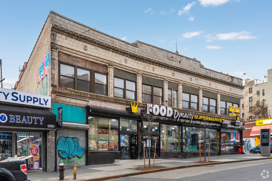 More Photos Of 40-2038 W Burnside Ave, Bronx Storefront Retail Office For Lease