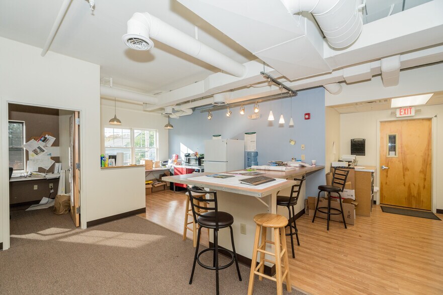 More Photos Of 120 West Ave, Saratoga Springs Office For Sale