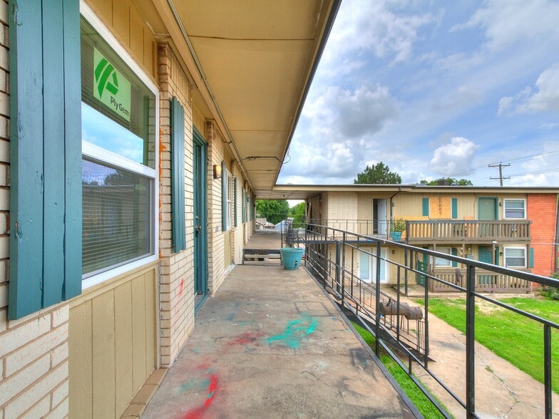 More Photos Of 1731 NW 32nd St, Oklahoma City Apartments For Sale