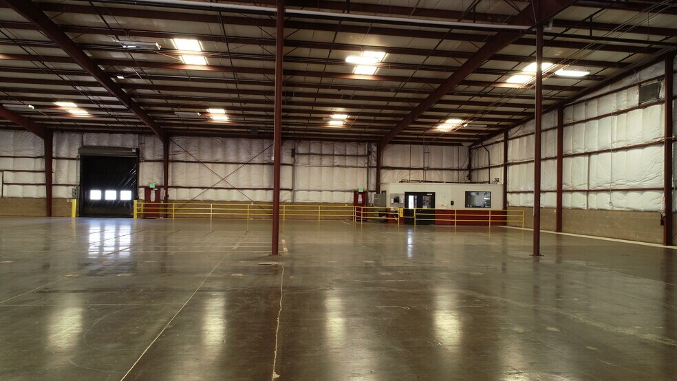 More Photos Of 506-530 El Roya Ave, Modesto Warehouse For Lease