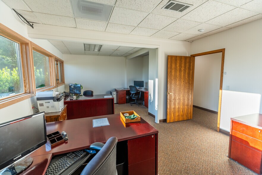 More Photos Of 3070 Camino Heights Dr, Camino Office For Lease