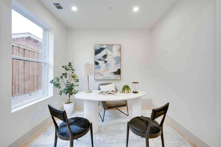 More Photos Of 512 N Lancaster Ave, Dallas Apartments For Sale