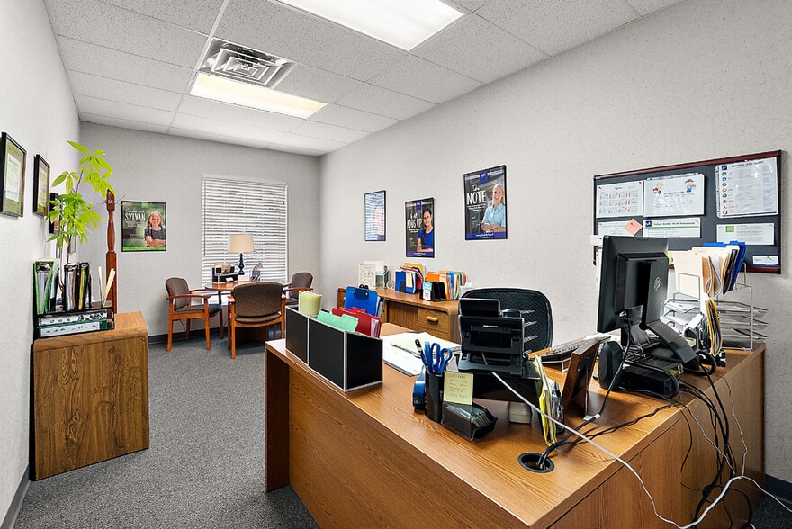 More Photos Of 11080 Hall Rd, Sterling Heights Medical For Lease