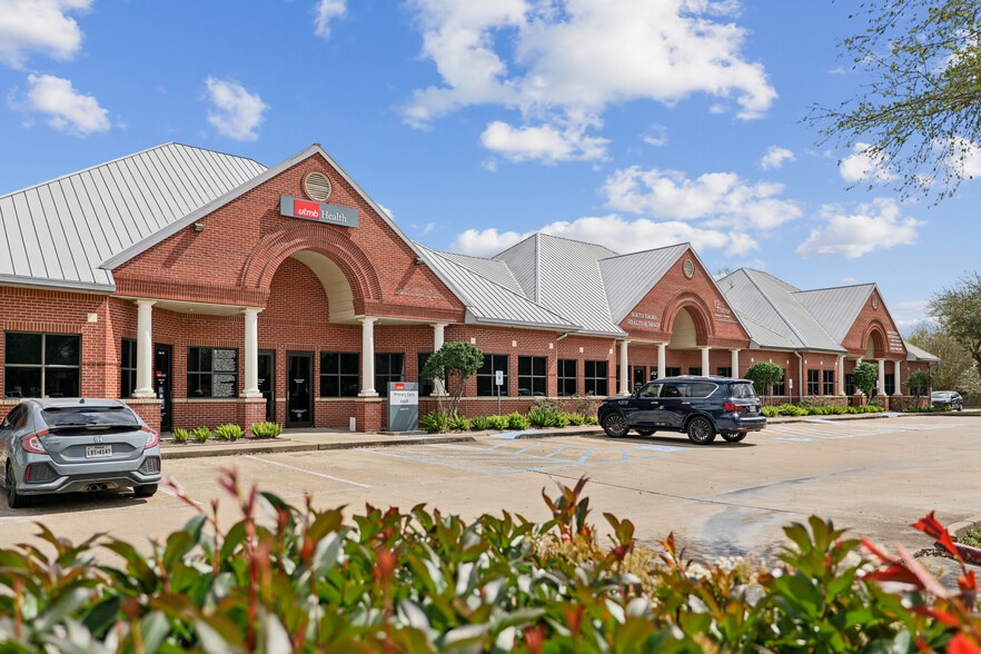 More Photos Of 3023 Marina Bay Dr, League City Medical For Lease