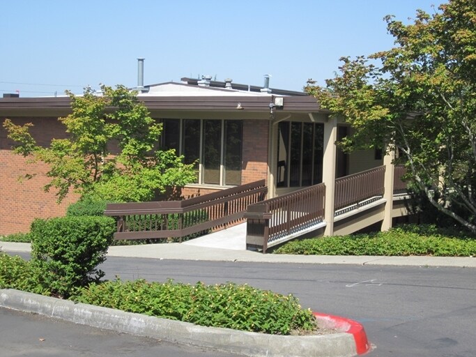 4300 Talbot Rd S, Renton, WA 98055 For Lease