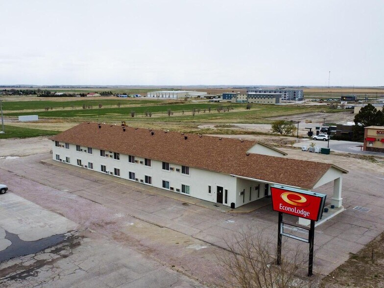 More Photos Of 1419 W 3rd St, Alliance Hotel For Sale