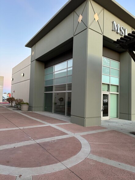 More Photos Of 9040 Brentwood Blvd, Brentwood Flex For Lease