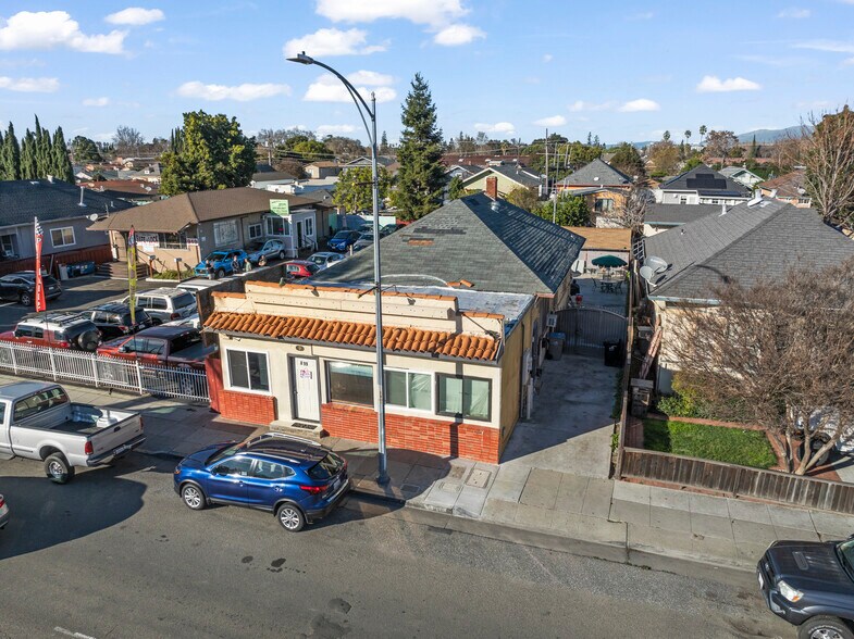 More Photos Of 899 W San Carlos St, San Jose General Retail For Sale