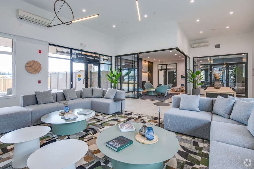 More Photos Of 325 Royal Commons, Victoria Apartments For Lease