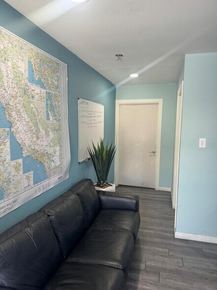 More Photos Of 10986 Vulcan St, South Gate Contractor Storage Yard For Lease