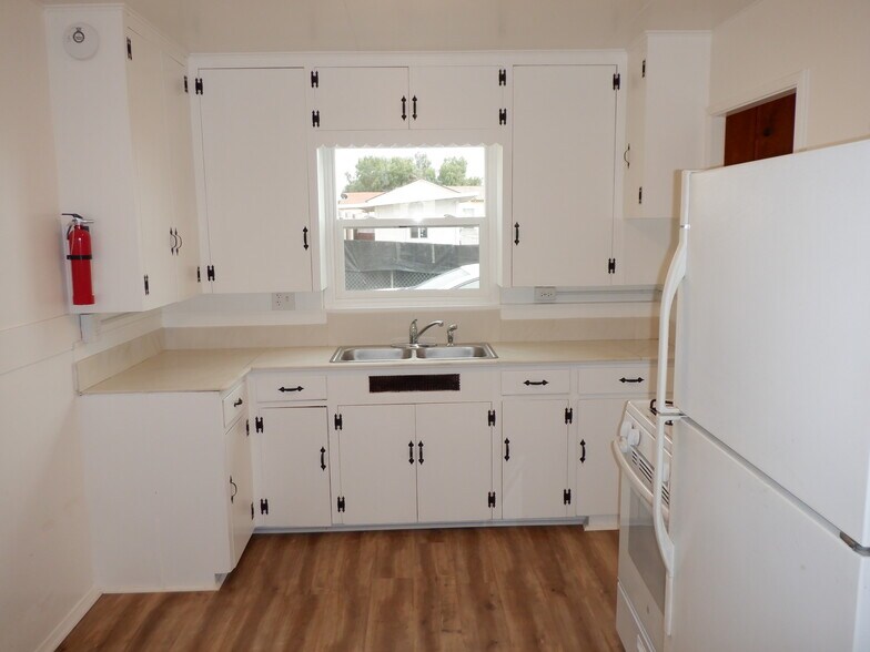 More Photos Of 2245 S Lanoitan Ave, National City Apartments For Sale