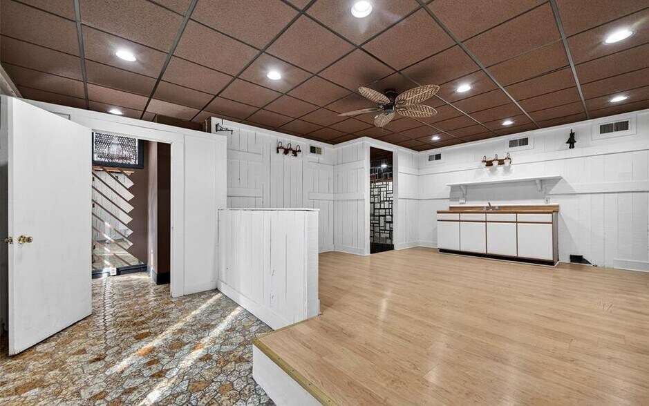 More Photos Of 4535 S Grand Blvd, Saint Louis Storefront Retail Residential For Sale