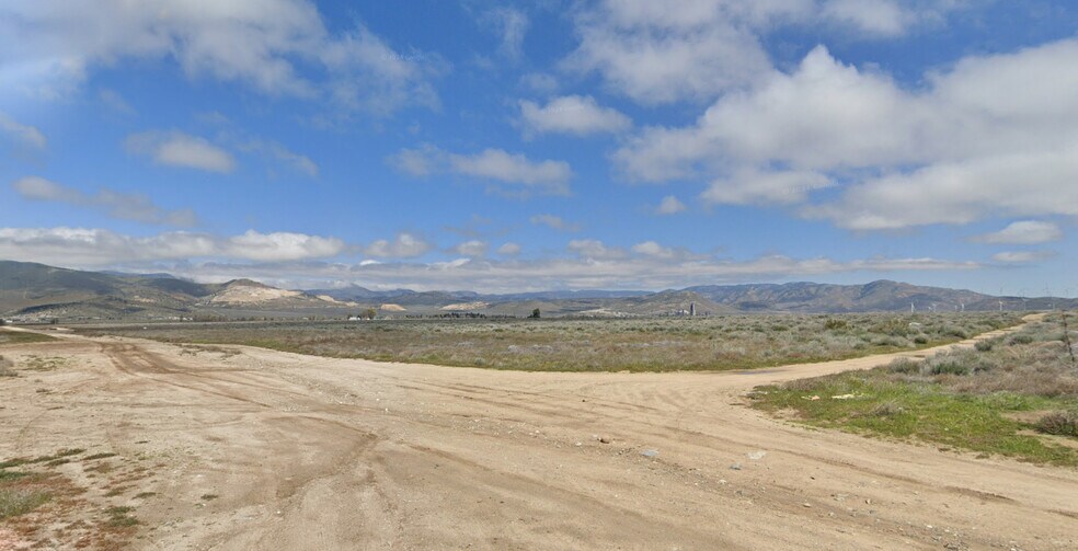 More Photos Of Tehachapi Willow Springs Rd & Highline Rd, Tehachapi Land For Sale