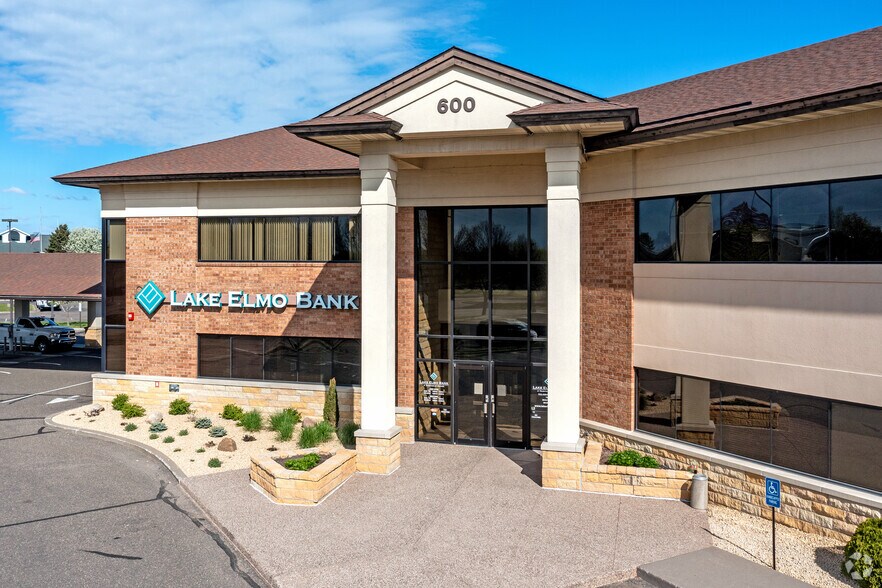 More Photos Of 600 N Inwood Ave N, Oakdale Office For Lease