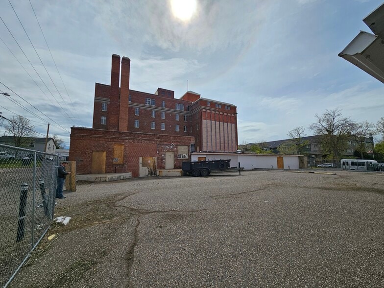 More Photos Of 1109 6th Ave N, Great Falls Assisted Living For Sale