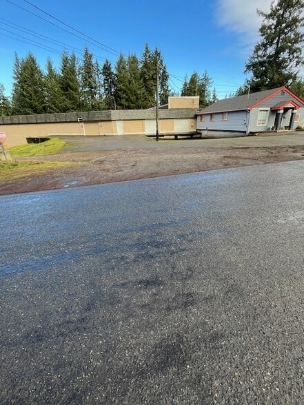 More Photos Of 9709 124th St E, Puyallup Specialty For Lease