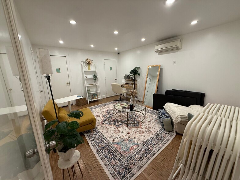 More Photos Of 704 DeKalb Ave, Brooklyn Storefront Retail Office For Lease