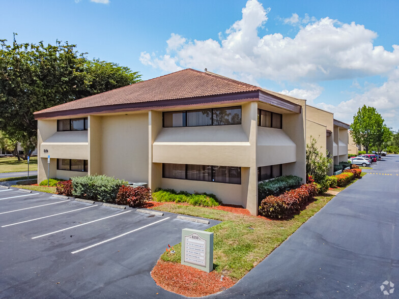 Primary Photo Of 8250-8270 College Pky, Fort Myers Office For Lease