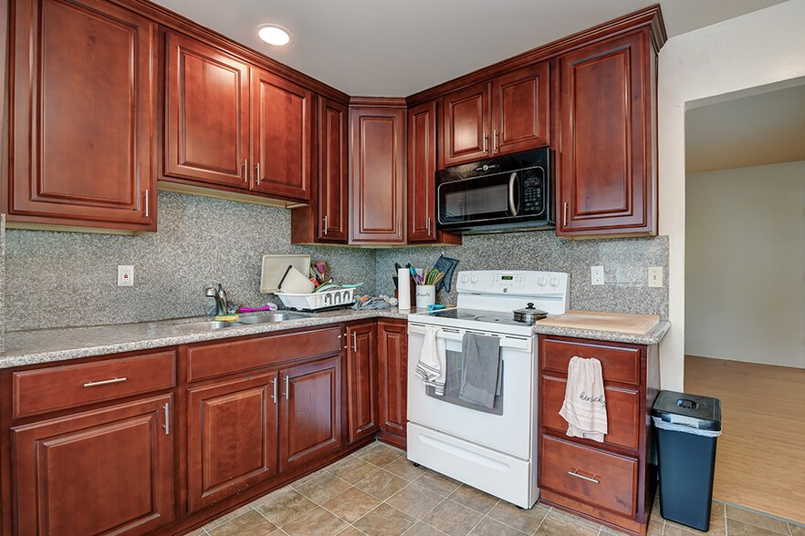 More Photos Of 365 Chiquita Ave, Mountain View Apartments For Sale