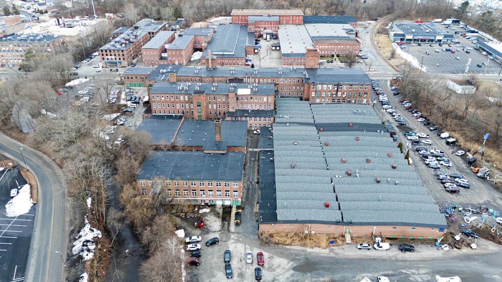 More Photos Of 560 Mineral Spring Ave, Pawtucket Warehouse For Lease