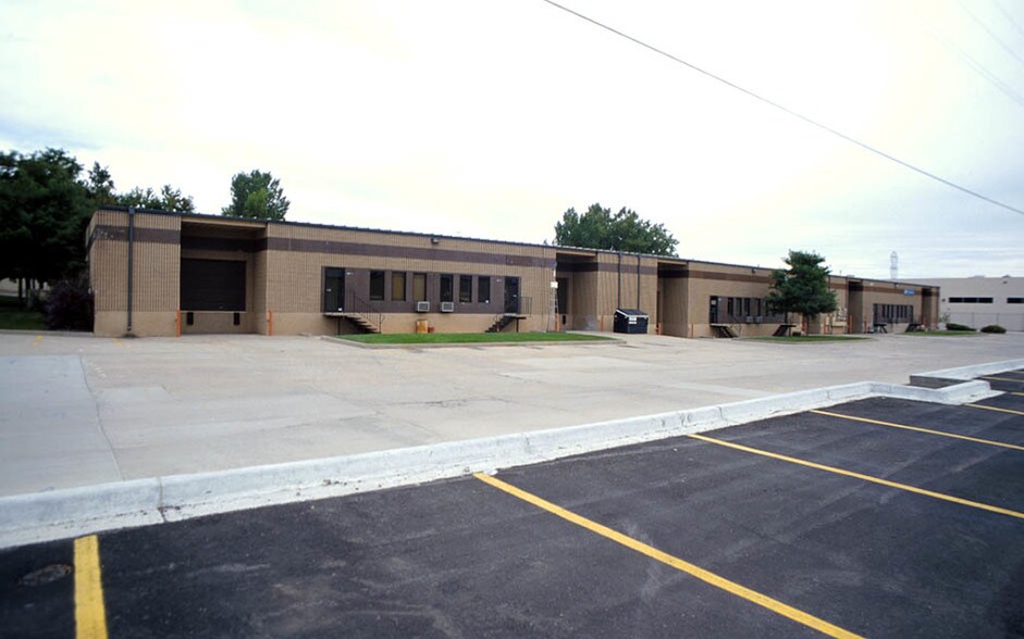 More Photos Of 4880 Robb St, Wheat Ridge Warehouse For Lease
