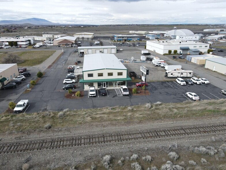 More Photos Of 1846 Terminal Dr, Richland Flex For Sale