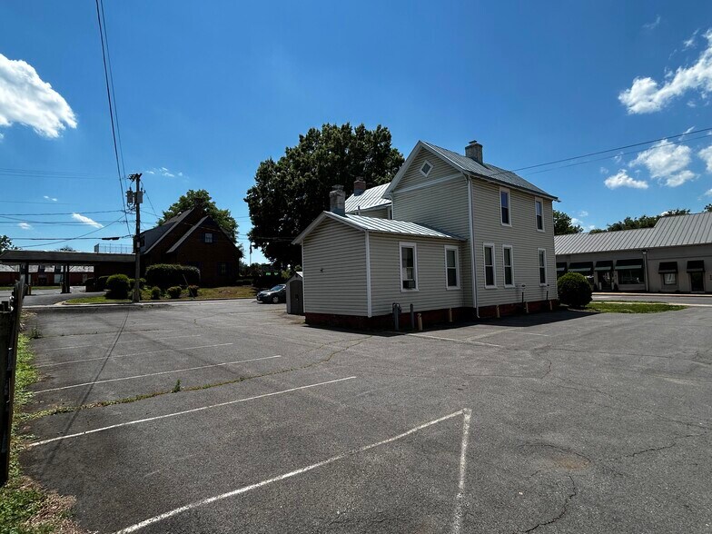 More Photos Of 609 S Main St, Culpeper Office Residential For Sale