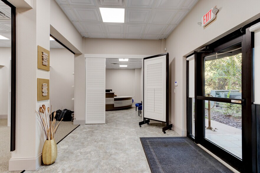 More Photos Of 585 Commonwealth Blvd, Port Orange Manufacturing For Sale