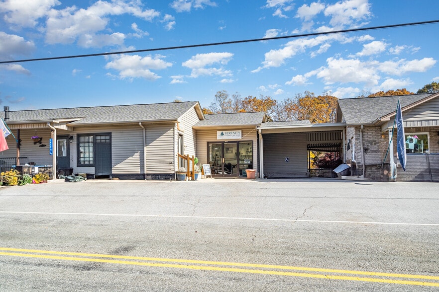 More Photos Of 2415A-2415B-2441 S Center St, Hickory Assisted Living For Sale