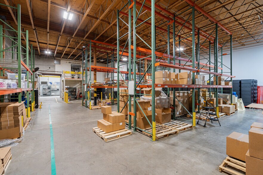 More Photos Of 710 Jefferson Ave, Ashland Light Manufacturing For Sale