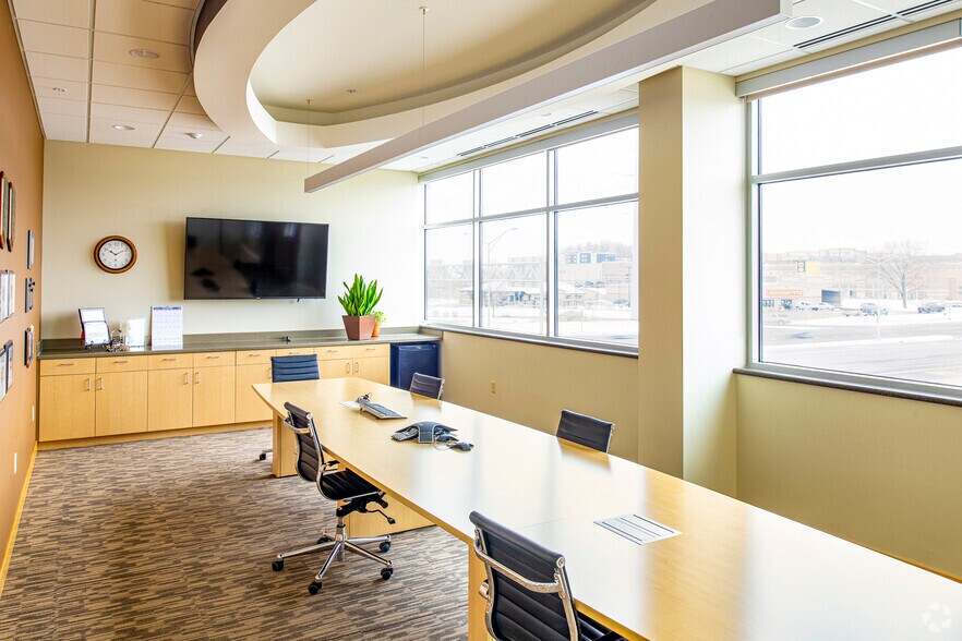 More Photos Of 5400 King James Way, Fitchburg Office For Sale