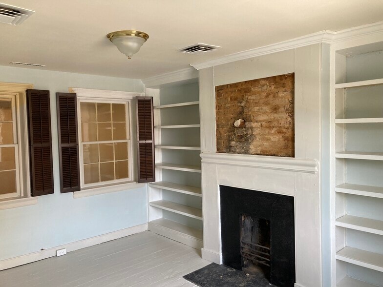 More Photos Of 113 N Foushee St, Richmond Office For Sale