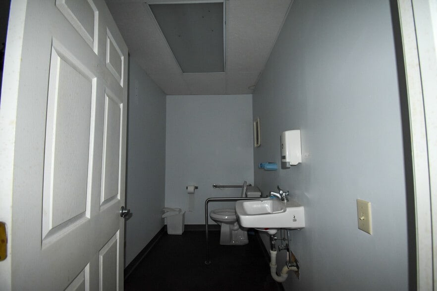 More Photos Of 65 Highland Ave, Lancaster Religious Facility For Sale