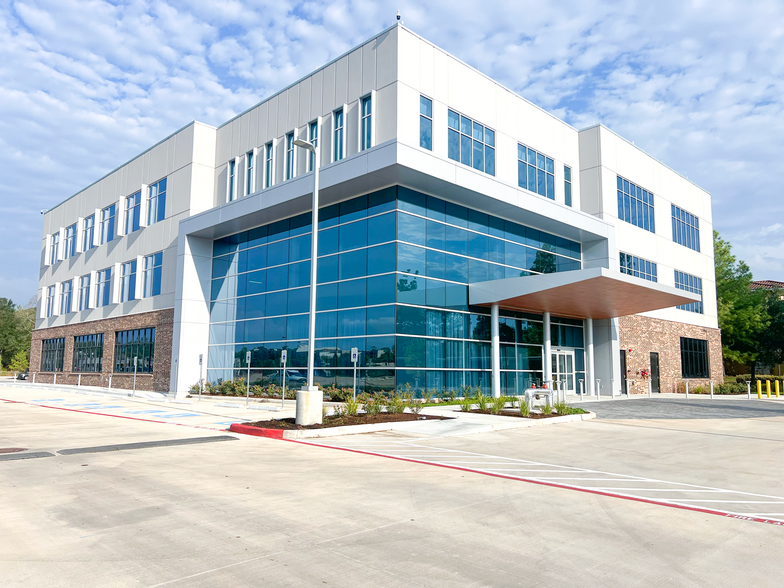 Primary Photo Of 18354 I-45 South, Shenandoah Medical For Lease