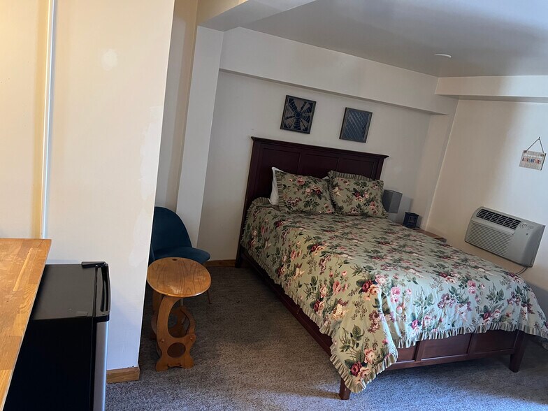 More Photos Of 5312 Highway 119, Black Hawk Hotel For Sale