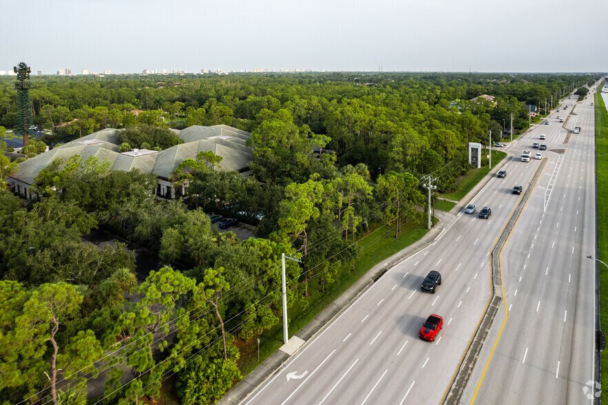 More Photos Of 3200 Bailey Ln, Naples Office For Lease