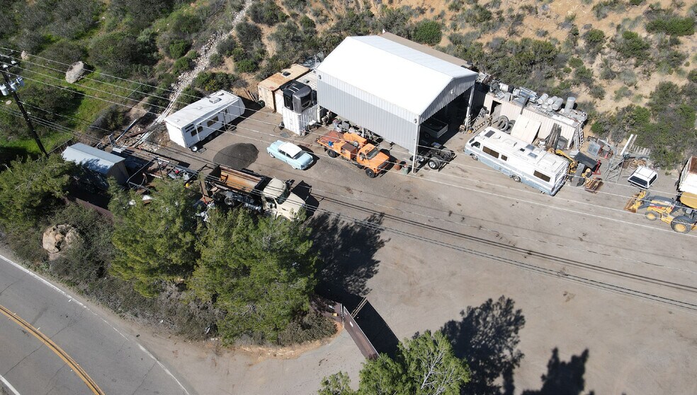 More Photos Of 9601 Flinn Springs Rd, El Cajon Contractor Storage Yard For Lease