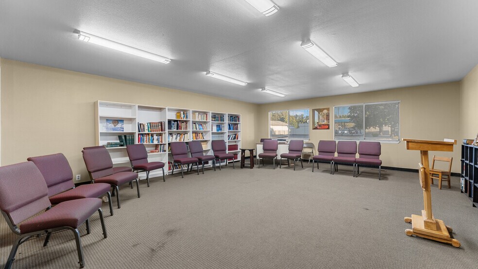 More Photos Of 355 Panama Ave, Chico Flex For Sale