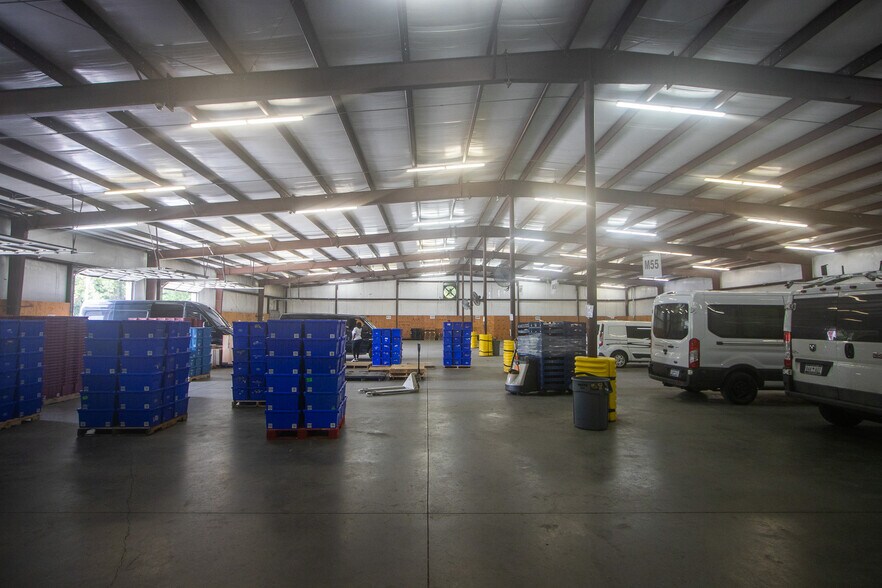 More Photos Of 120 Fontaine Ctr, Columbia Warehouse For Sale