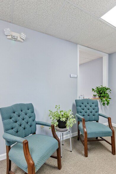 More Photos Of 214 Lake St, Bristol Office For Sale