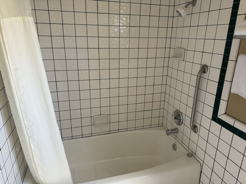 More Photos Of 1604 Monterey St, San Luis Obispo Hotel For Sale